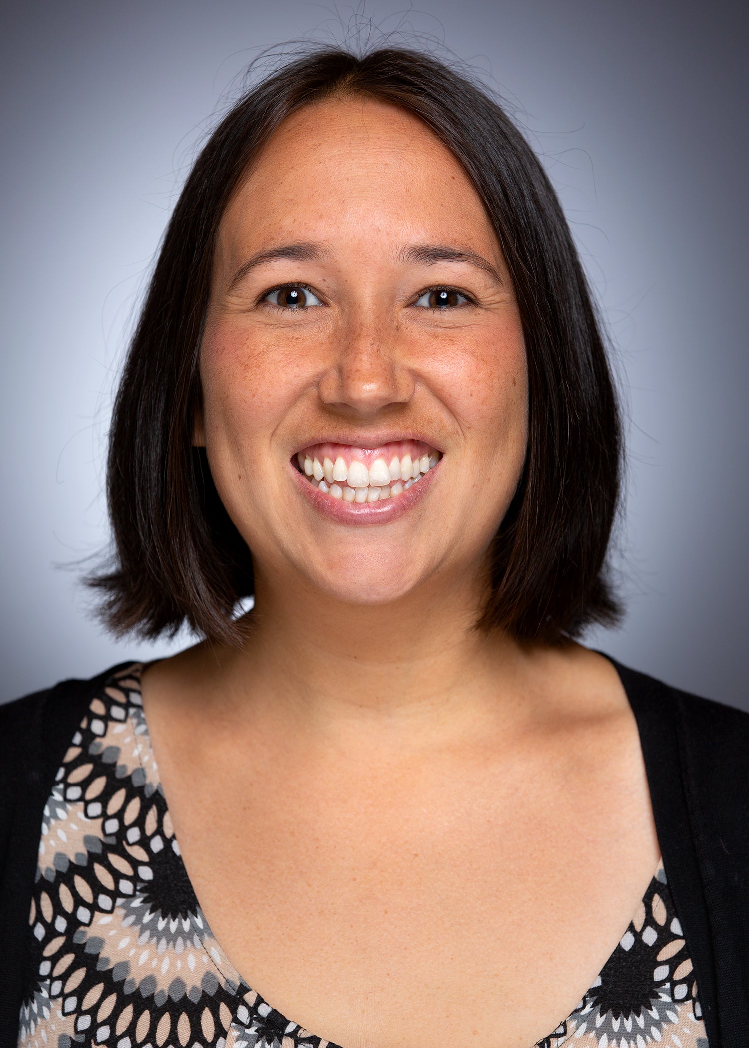 Protrait of instructor Laura Tomcik