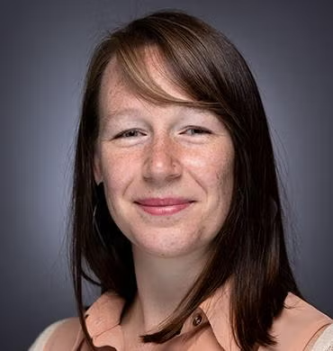 Portriat photo of the instructor Rose Schlemmer