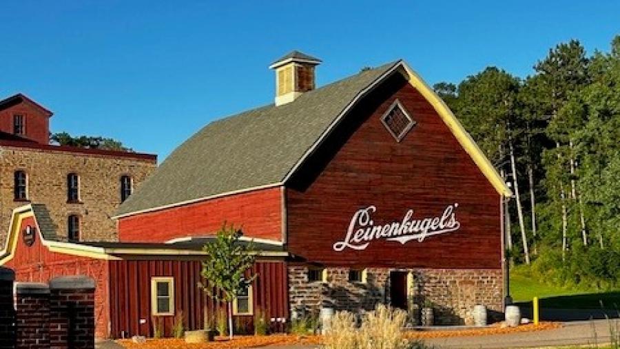 Barn at the Leinie Lodge