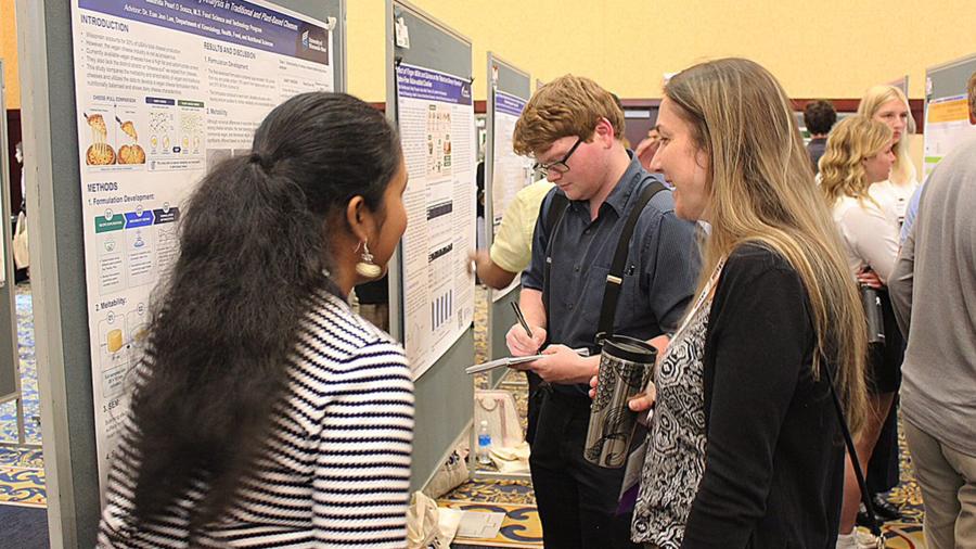 Caldrida Pearl D Souza presents at the WiSys Innovation Showcase
