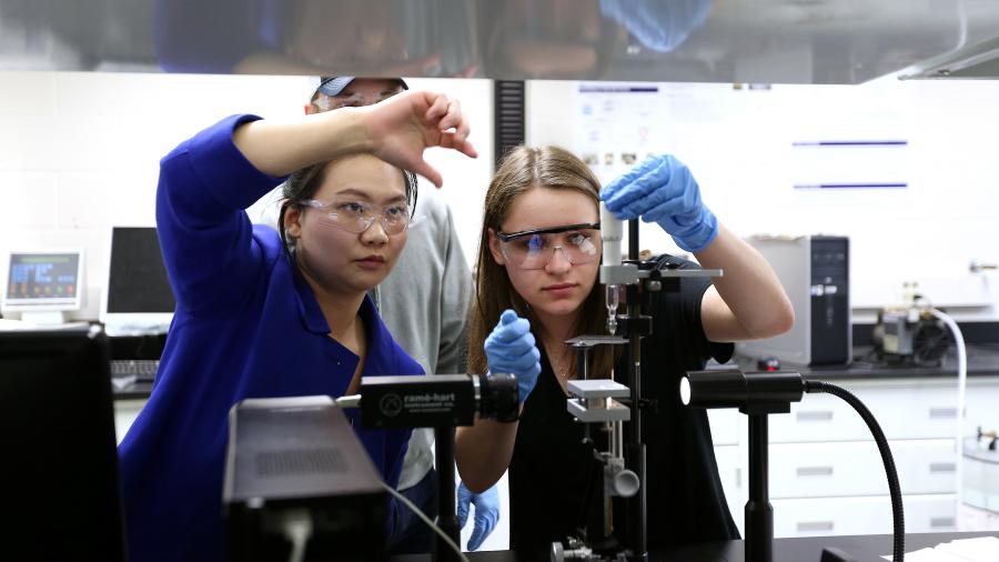 Two people in laboratory