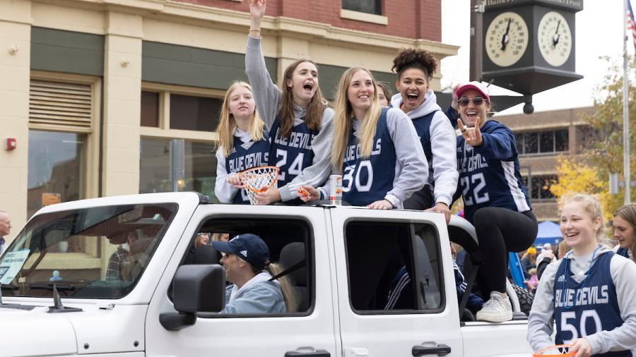 UW-Stout Polytechnic homecoming parade