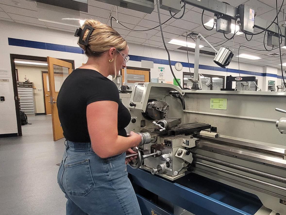 U.S. News & World Report gives UW-Stout Polytechnic high marks for engineering programs, affordability in Midwest Featured Image