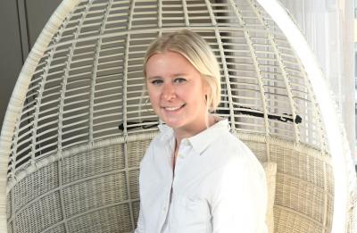 Lauren Carlson, online management graduate.