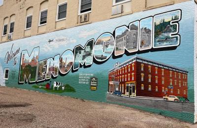 Welcome to Menomonie mural